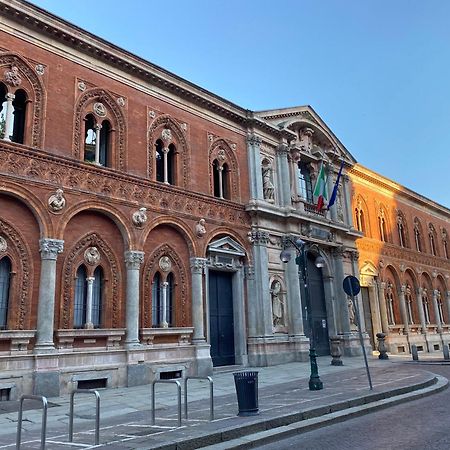 Duomo Intero Appartamento Милано Екстериор снимка